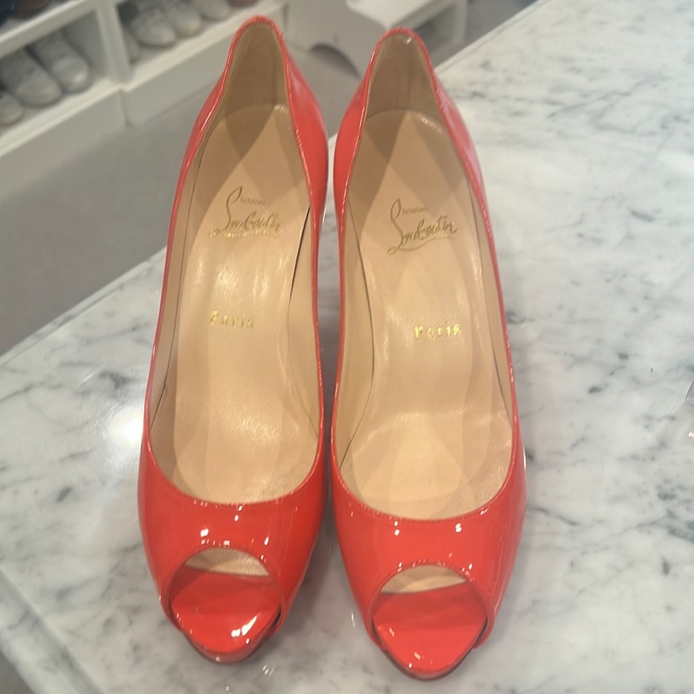 Peep toe loubies!
